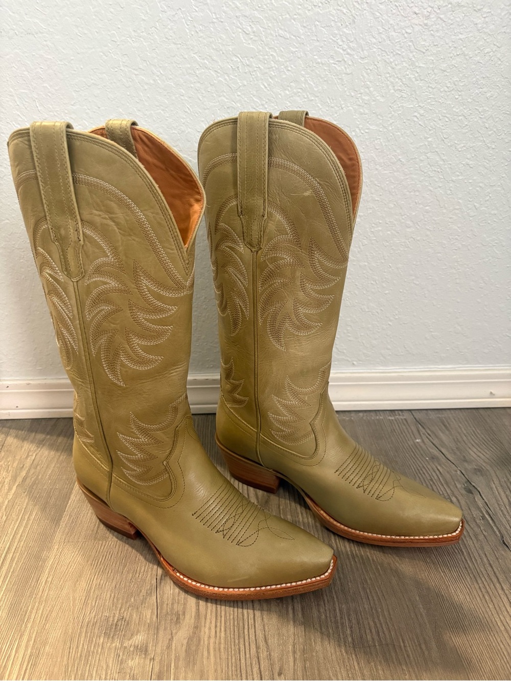 Tecovas Annie Light Sage green Leather Women's Western Heeled Boots size 8.5